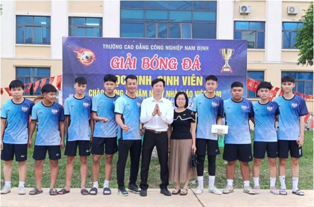 Chuỗi các hoạt động thể dục thể thao chào mừng ngày nhà giáo Việt Nam 20/11/2024